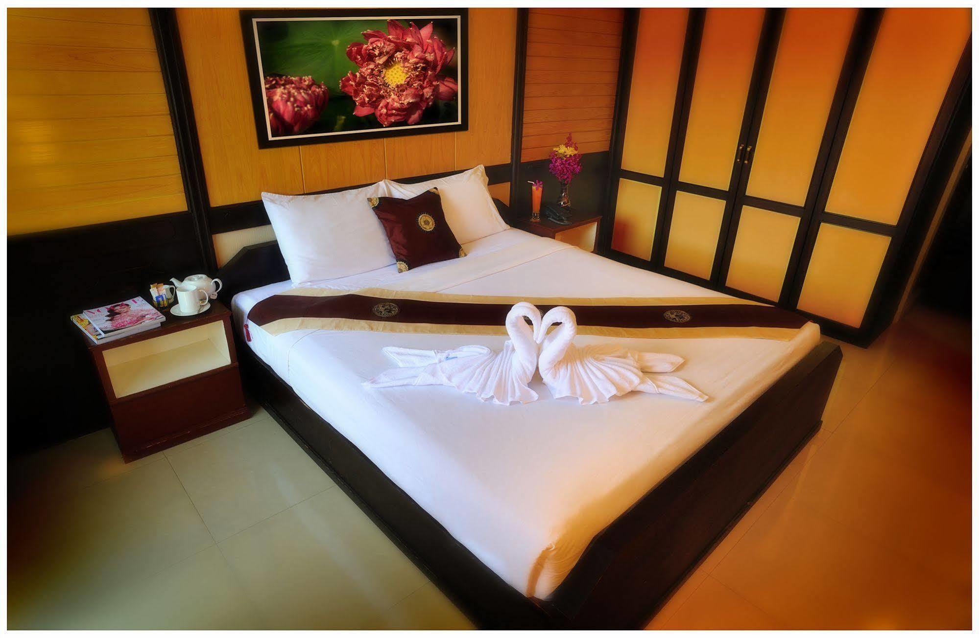 Suppamitr Villa Hotel Pattaya Buitenkant foto