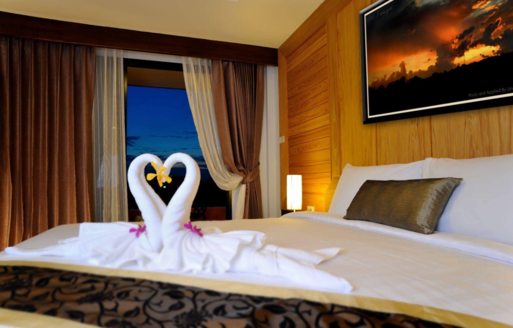 Suppamitr Villa Hotel Pattaya Buitenkant foto
