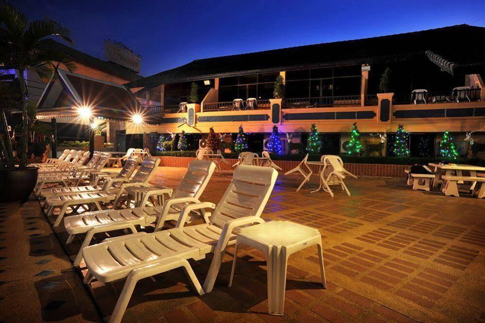 Suppamitr Villa Hotel Pattaya Buitenkant foto