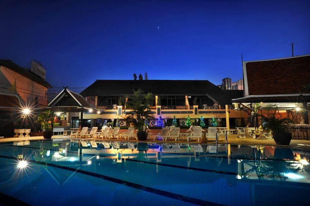 Suppamitr Villa Hotel Pattaya Buitenkant foto