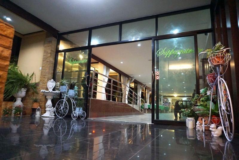 Suppamitr Villa Hotel Pattaya Buitenkant foto