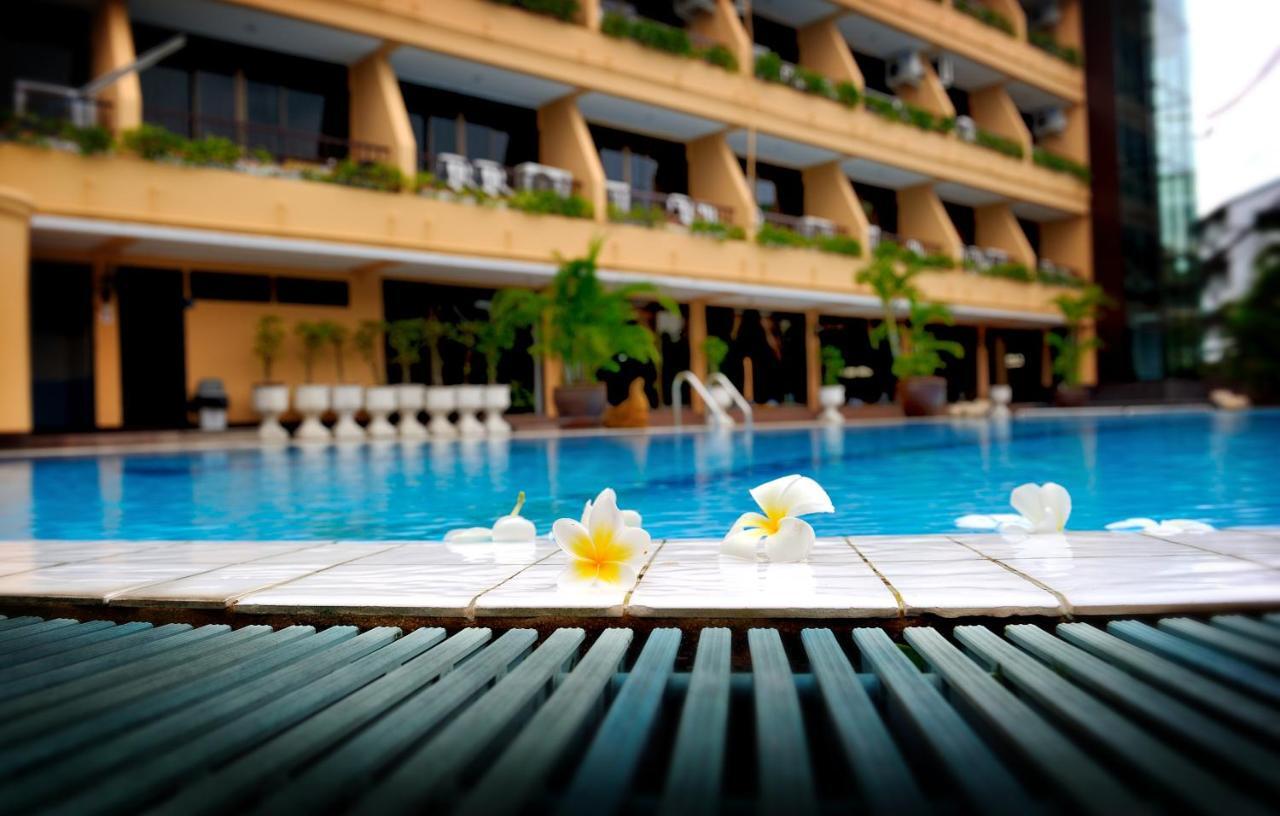 Suppamitr Villa Hotel Pattaya Buitenkant foto